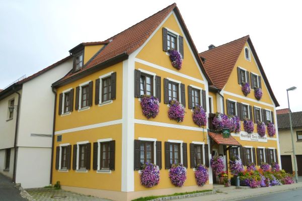 Fassadengestaltung Gasthaus Königsfeld