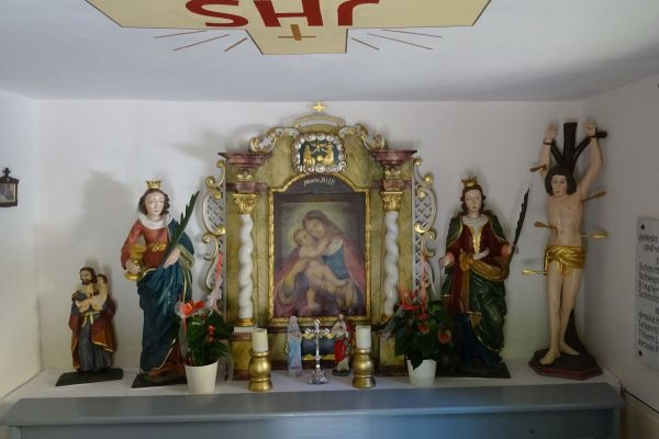 Kapelle  mit Figuren Endzustand