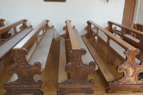 Kirche Wiesenthau Gestühl